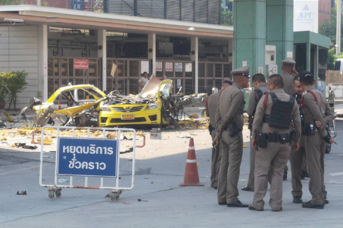 ระทึก!รถแท็กซี่แก๊สระเบิดกระจุยทั้งคันขณะจอดเติม เจ็บ3ราย