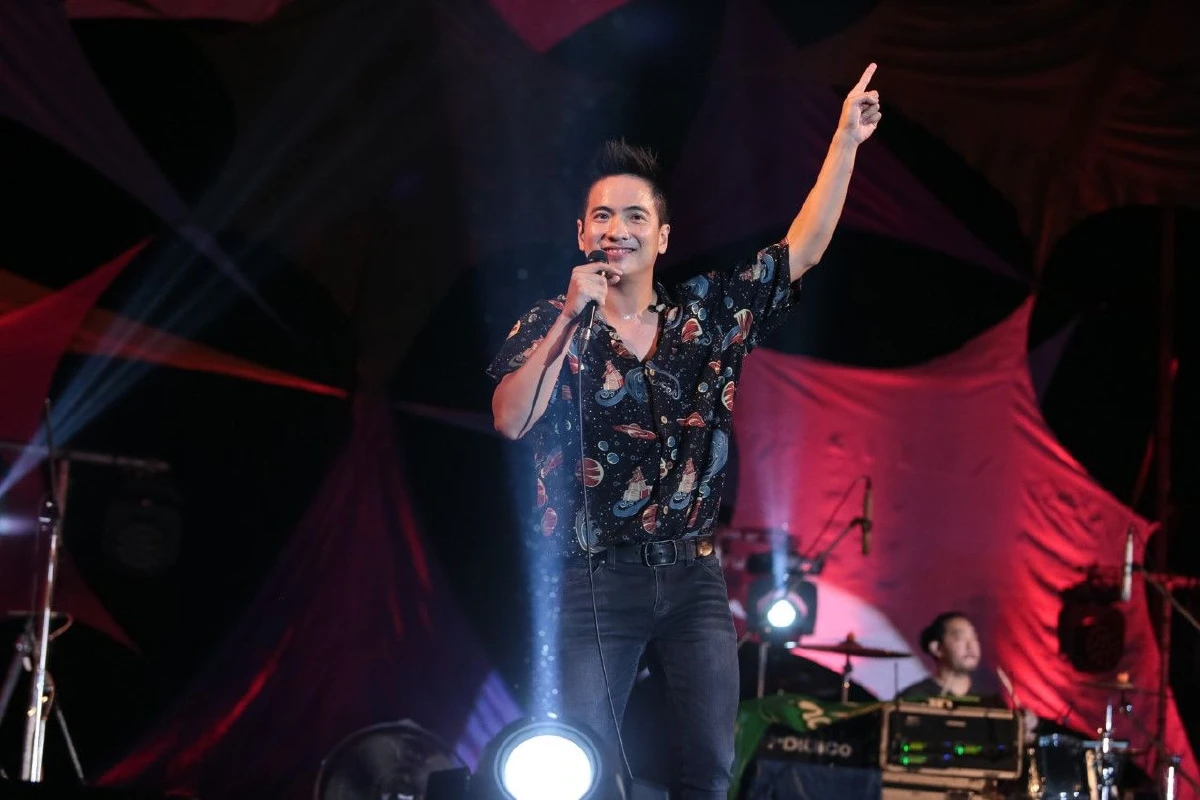 กอดคอร้องเพลงไปด้วยกัน EFM x CHILL on The Hill No.9 เราและNine