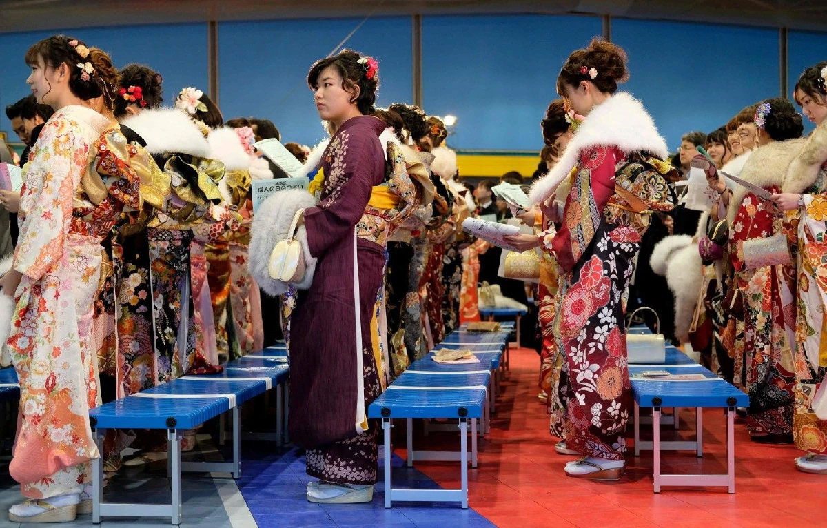 ชมภาพชุด! สาวญี่ปุ่นร่วมงาน "วันผู้ใหญ่" คึกคัก