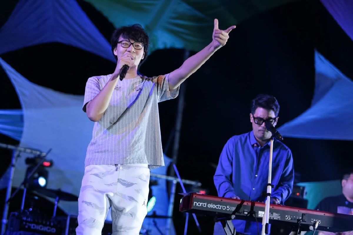 กอดคอร้องเพลงไปด้วยกัน EFM x CHILL on The Hill No.9 เราและNine