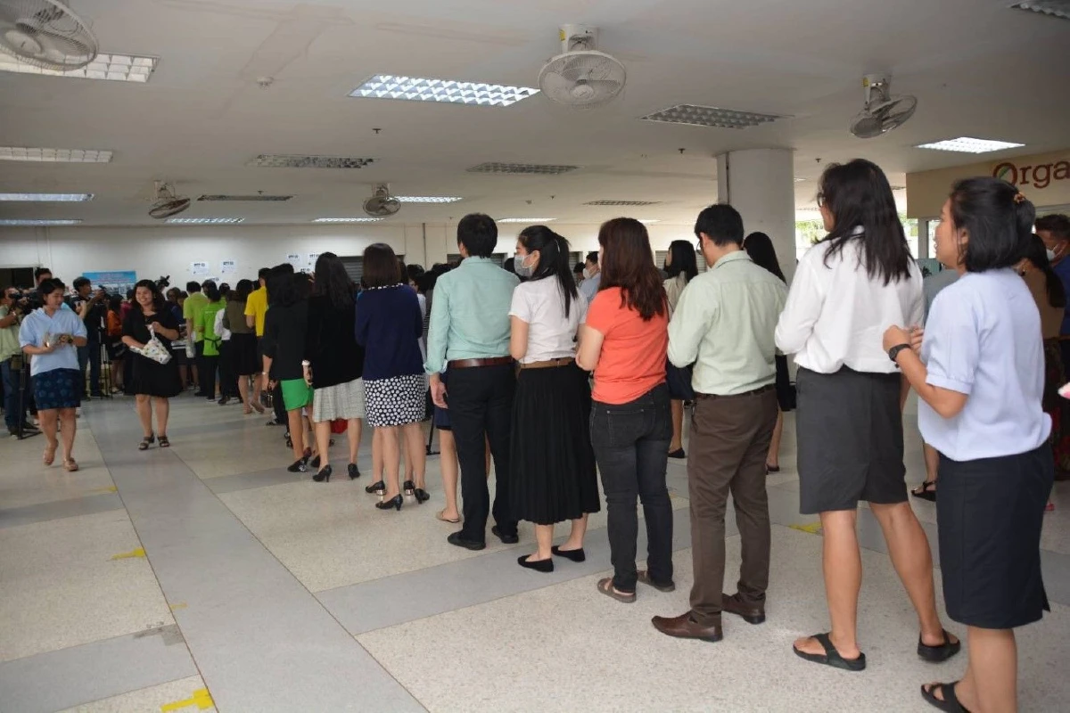 พาณิชย์ยืนยันหน้ากากอนามัยเพียงพอ วอนอย่าตื่นตระหนกซื้อไปกักตุน