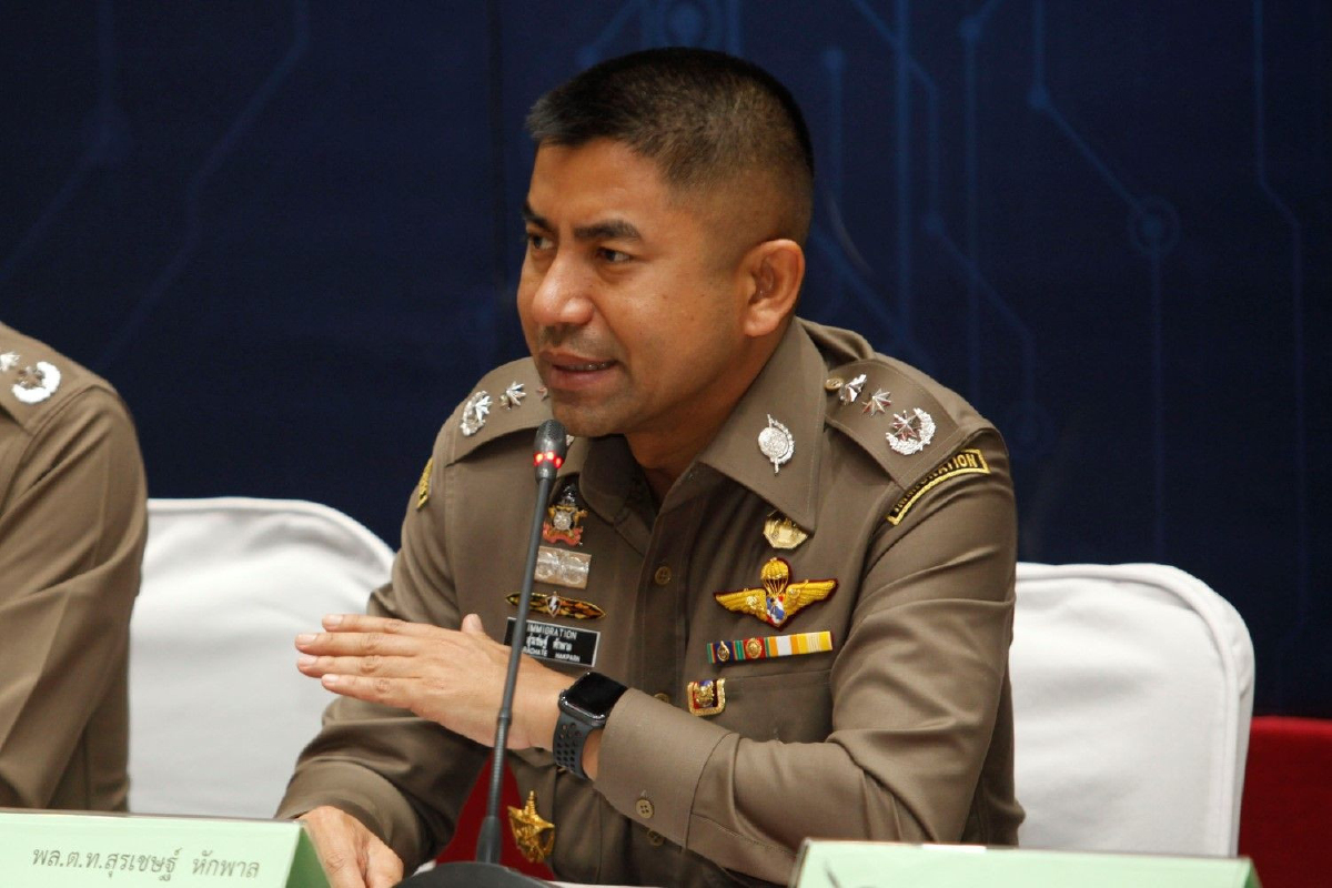 เนรเทศแก๊งต่างชาติจัดเซ็กซ์หมู่ในไทย พร้อมขึ้นบัญชีดำห้ามเข้าประเทศ เนรเทศแก๊งต่างชาติจัดเซ็กซ์หมู่ในไทย พร้อมขึ้นบัญชีดำห้ามเข้าประเทศ