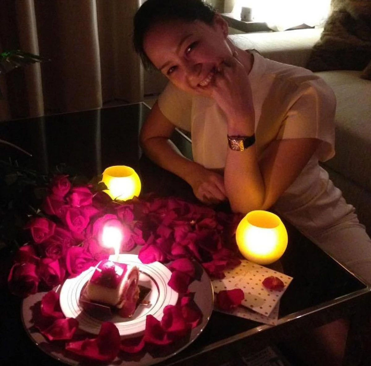 “อั๋น” เผยเรื่องราวเคยเซอร์ไพรส์ “จ๋า” ด้วยแหวนเพชรเม็ดใหญ่ เค้ก และโรยกุหลาบ แต่ถูกปฏิเสธ