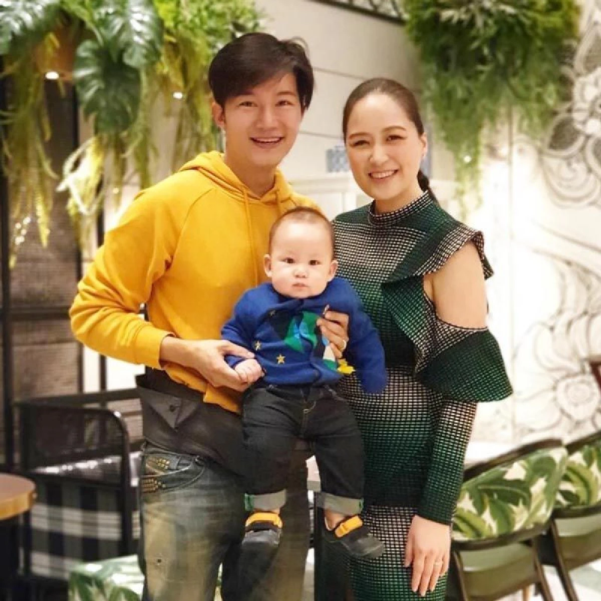 “อั๋น” เผยเรื่องราวเคยเซอร์ไพรส์ “จ๋า” ด้วยแหวนเพชรเม็ดใหญ่ เค้ก และโรยกุหลาบ แต่ถูกปฏิเสธ