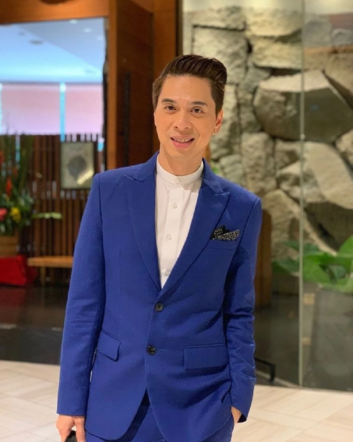 ดีเจเอกกี้ ถอยรถหรูให้พ่อแม่ มูลค่าไม่สำคัญ..อะไรที่สรรหาให้ท่านได้จะทำ