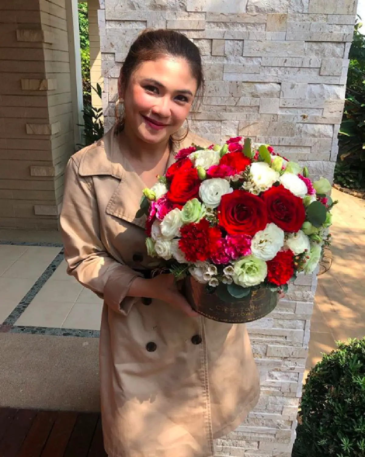 “แอน” ภรรยา “ชาคริต” ขยันทำมาหากิน ช่วยแบ่งเบาภาระสามี แต่กลับโดนดราม่า