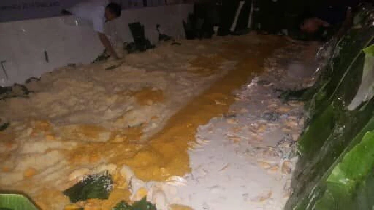 เพจดังแฉภาพงานเลี้ยง "ข้าวเหนียวมะม่วง"ใหญ่สุดในโลก ของเหลือเพียบ!