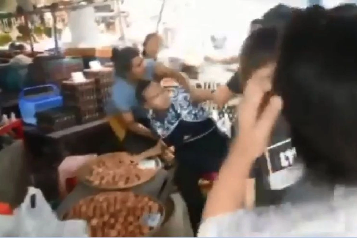 เทศบาลเมืองกาญจน์แจงคลิปเจ้าหน้าที่ปะทะเดือดพ่อค้าไข่เคลียร์กันได้แล้ว