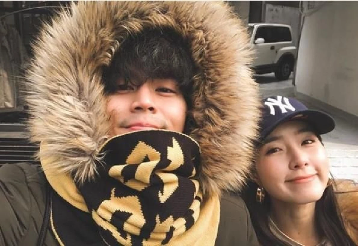 จียอน จุ๊บมืออวยพรวันเกิด ฮั่น เสิร์ฟความหวานให้ภาพเล่าเรื่อง