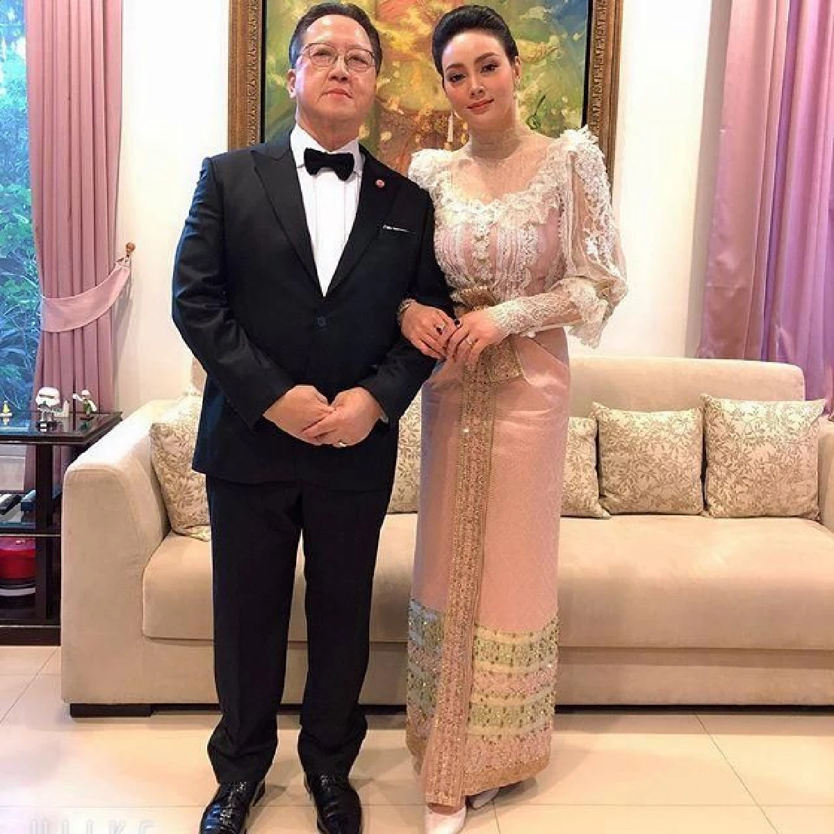 หวานละมุนมาก! ตั๊ก บงกช กับชุดสวยสง่าที่ออกแบบด้วยตัวเอง