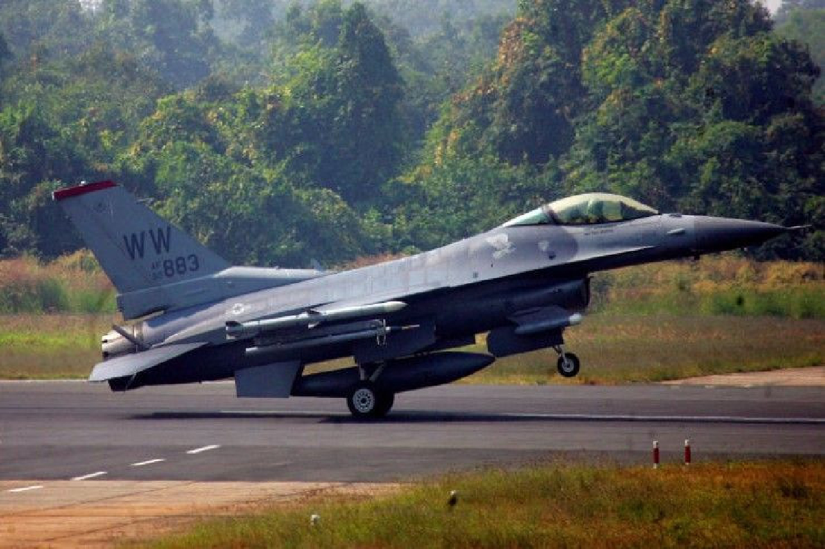 สหรัฐจ่อตั้งโรงงานประกอบบินรบ F-16 เมดอิน "อินเดีย" สหรัฐจ่อตั้งโรงงานประกอบบินรบ F-16 เมดอิน "อินเดีย"
