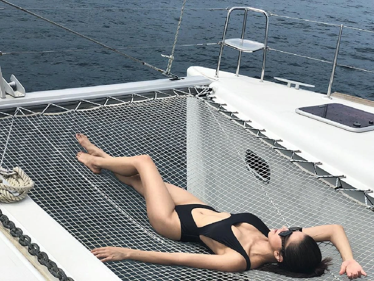 มุมกล้องทำใจสั่น! ไอซ์ อภิษฎา สวมบิกินี่นอนอาบแดดจัดเต็มความเซ็กซี่