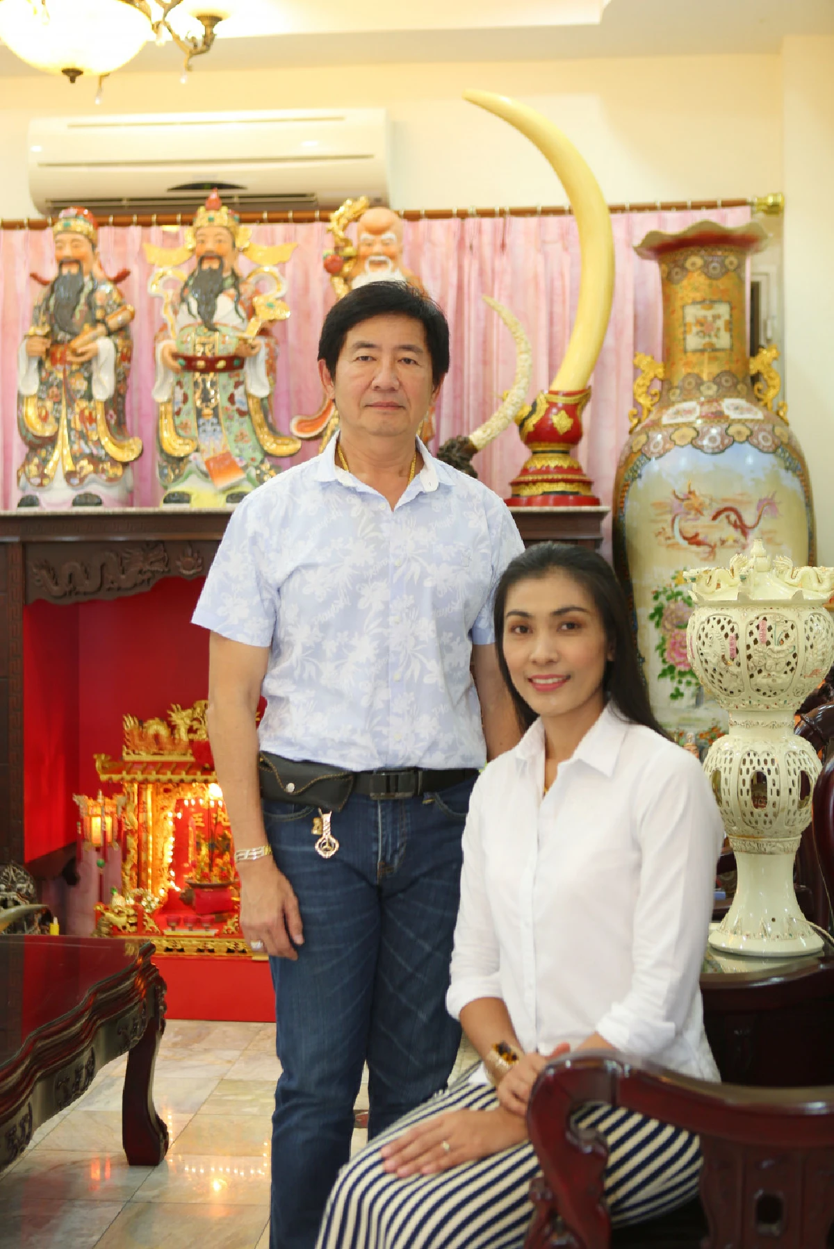 สุรัตน์ วงศ์ชาญศิลป์ บ้านนี้อยู่แล้วสุขกายสุขใจ