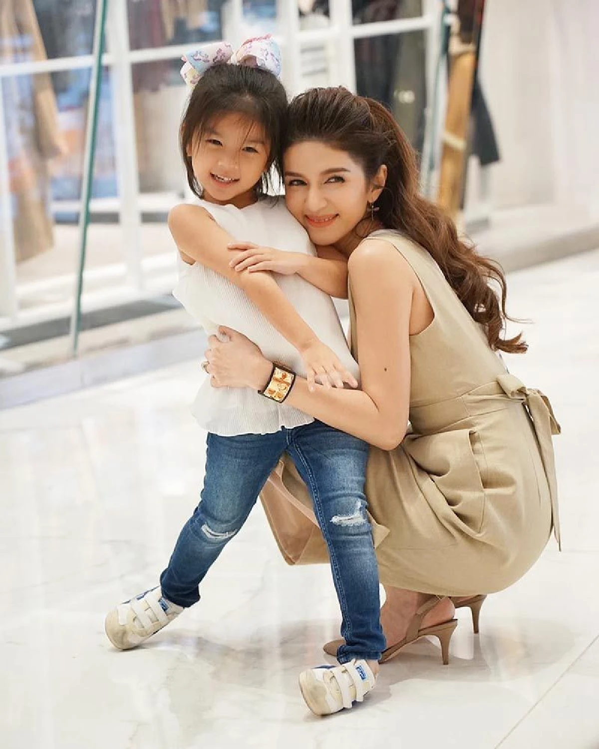 น้องมะลิ ร้องเพลง HBD ให้พ่อปอ พร้อมเป่าเค้กแทนในวันเกิด (คลิป)