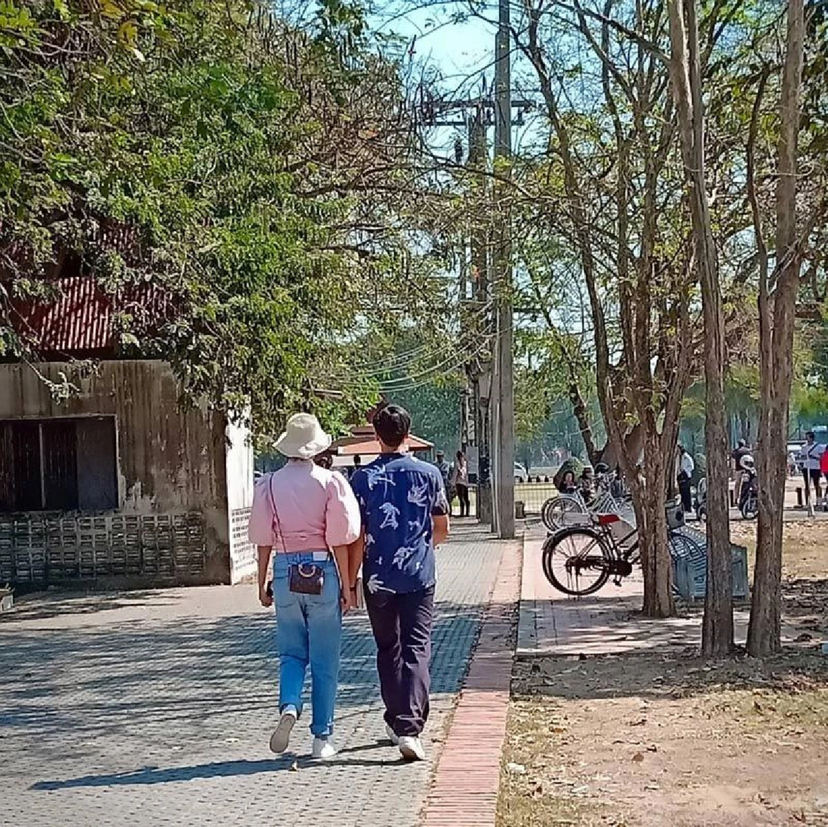 หวานๆมุุ้งมิ้ง! ณเดชน์-ญาญ่า พากันซ้อนจักรยานเที่ยววัดที่อยุธยา