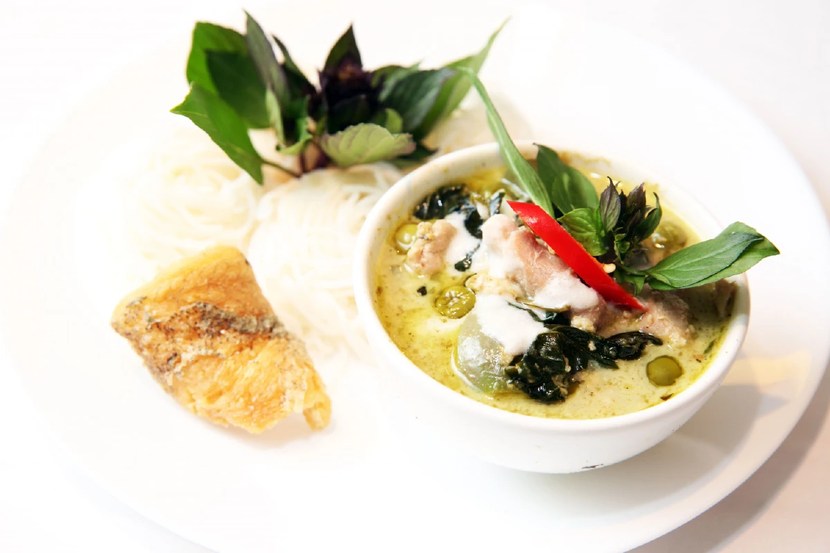 เดอะ ลิตเทิล คิทเช่น 3 ทศวรรษความอร่อยคู่ชิดลม