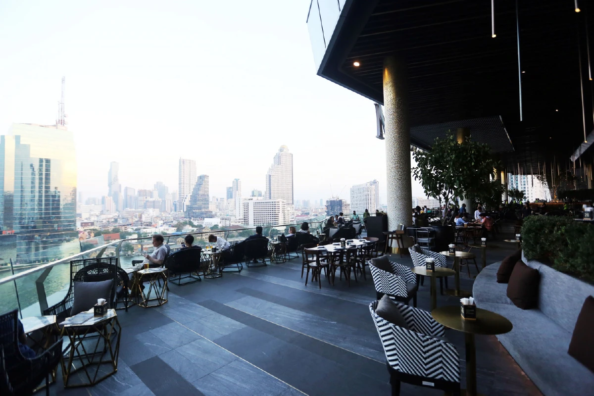 ความรื่นรมย์ริมน้ำ ฮ็อบส์ ไอคอนสยาม