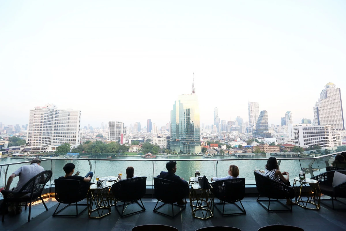 ความรื่นรมย์ริมน้ำ ฮ็อบส์ ไอคอนสยาม