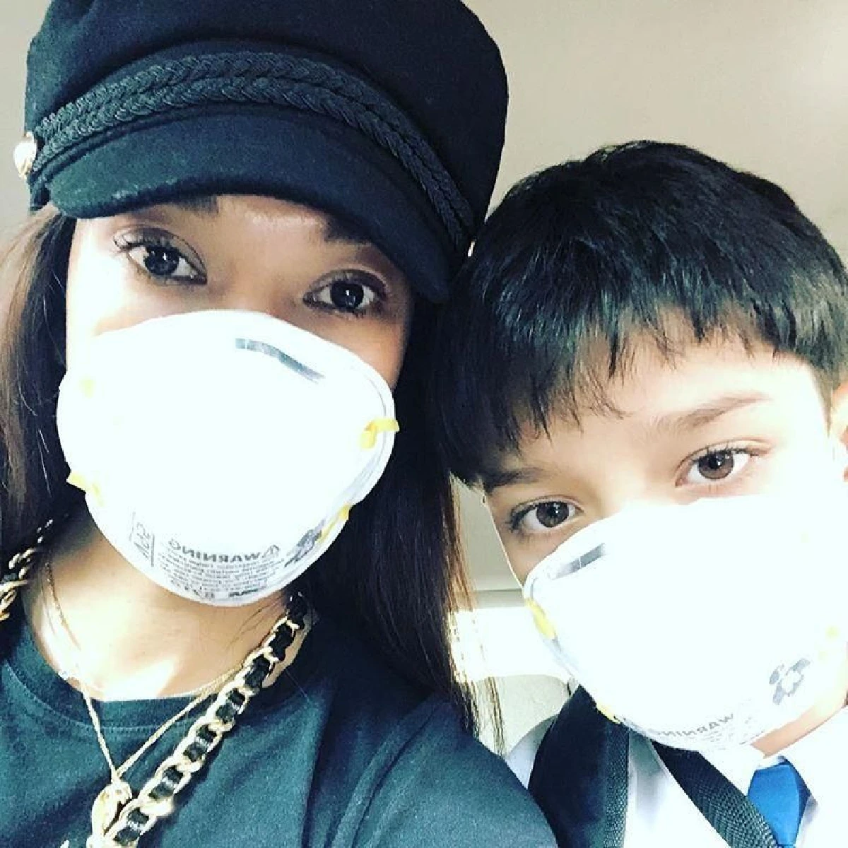 สงสารลูกจับใจ! ฮาน่า ห่วงลูกชายไอจนอ้วก ฮิวโก้ ปอดอักเสบเพราะพิษฝุ่น