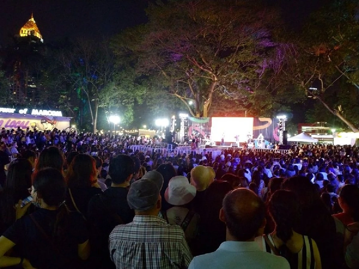 ความน่ารักของนุช เป๊ก ผลิตโชค เล่นคอนเสิร์ตจบ..งานไร้ขยะสะอาดเอี่ยม