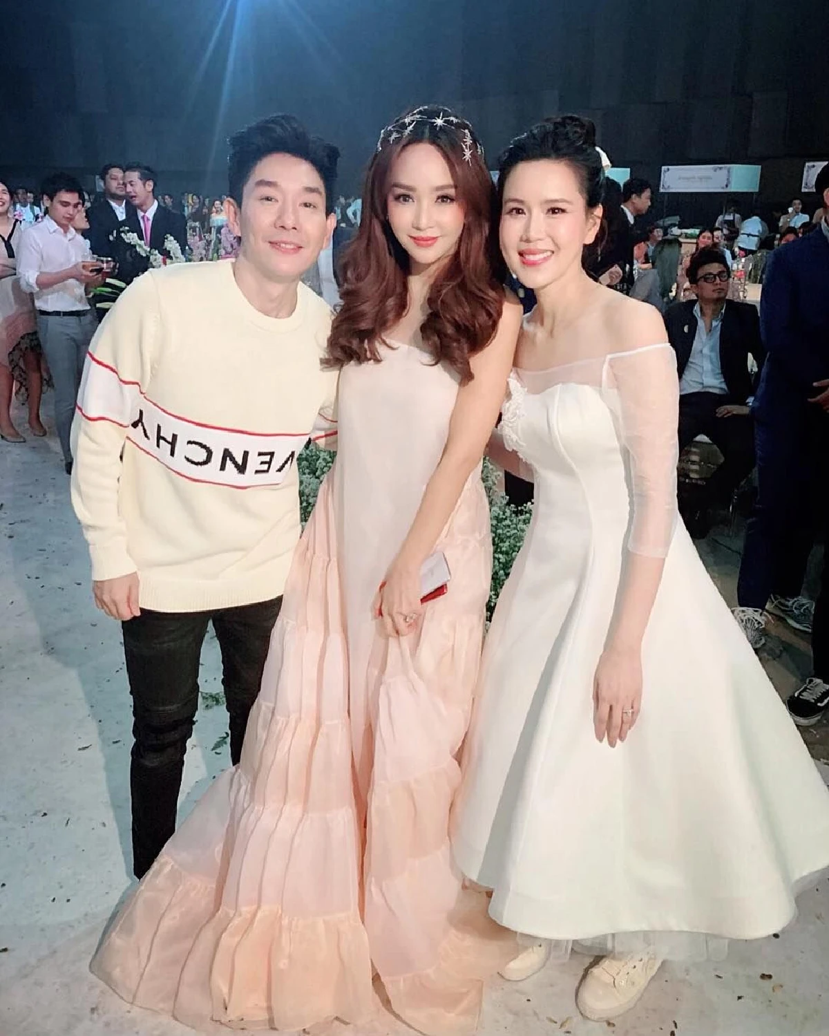 เจ้าสาวสวยมาก! เจี๊ยบ พิจิตตรา กับชุดแต่งงาน 3 ชุดลุคไหนก็สวยหวานดั่งเจ้าหญิง