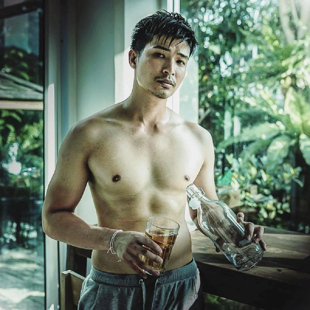 8 ปีที่พากเพียร! ตูมตาม ยุทธนา เว้าอีสานถึงยาย หลังคว้าปริญญาให้แล้ว