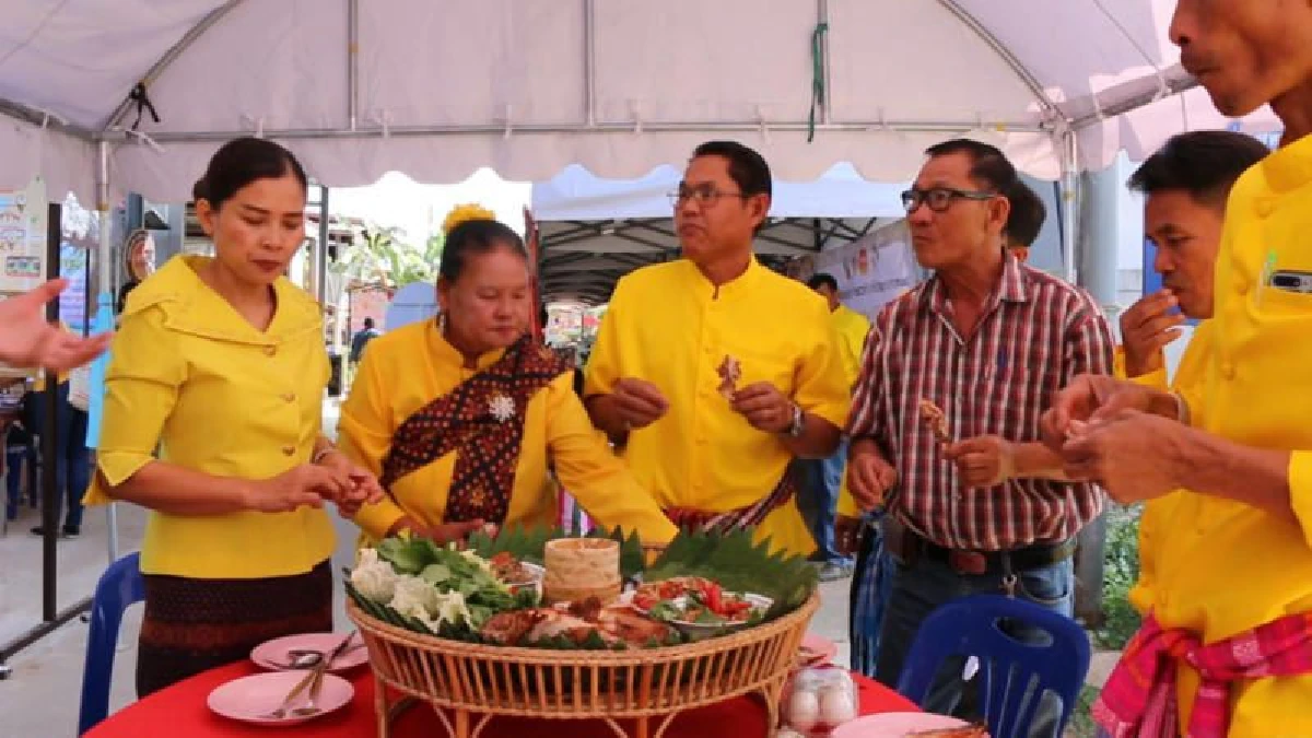 เบิ่งชุมชนนวัตวิถีขอนแก่น ชิมข้าวไร่-ไก่ย่างมดแดง ‘บ้านวังหว้า’