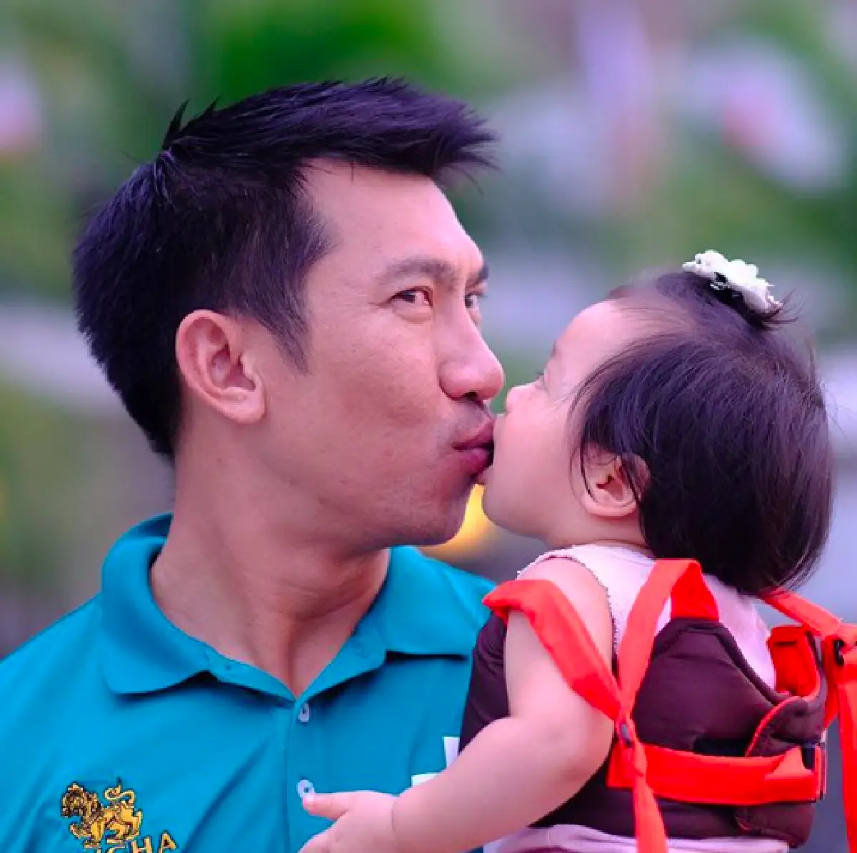 ส่องภาพปัจจุบันของครอบครัว "บอล ภราดร” ชีวิตที่แฮปปี้ สุดแสนอบอุ่น