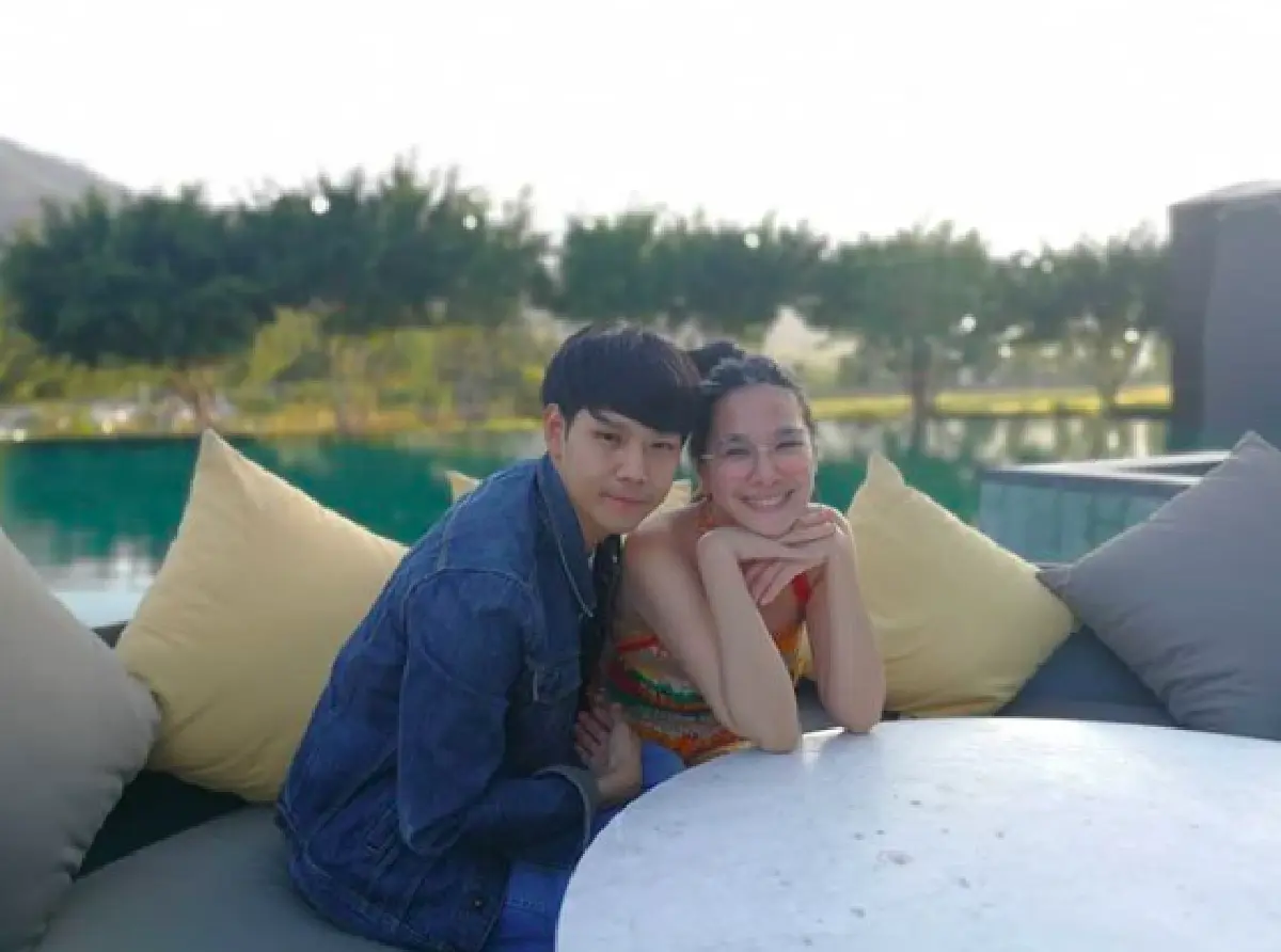 “โบวี่” ถึงกับเครียด “โอม” หน้าสวยเกิน ทำเอากังวลไปถึงวันแต่งงาน