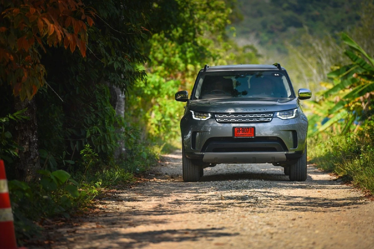 "จากัวร์-แลนด์โรเวอร์" ดิ อาร์ต ออฟ เพอร์ฟอร์มานซ์ ทัวร์