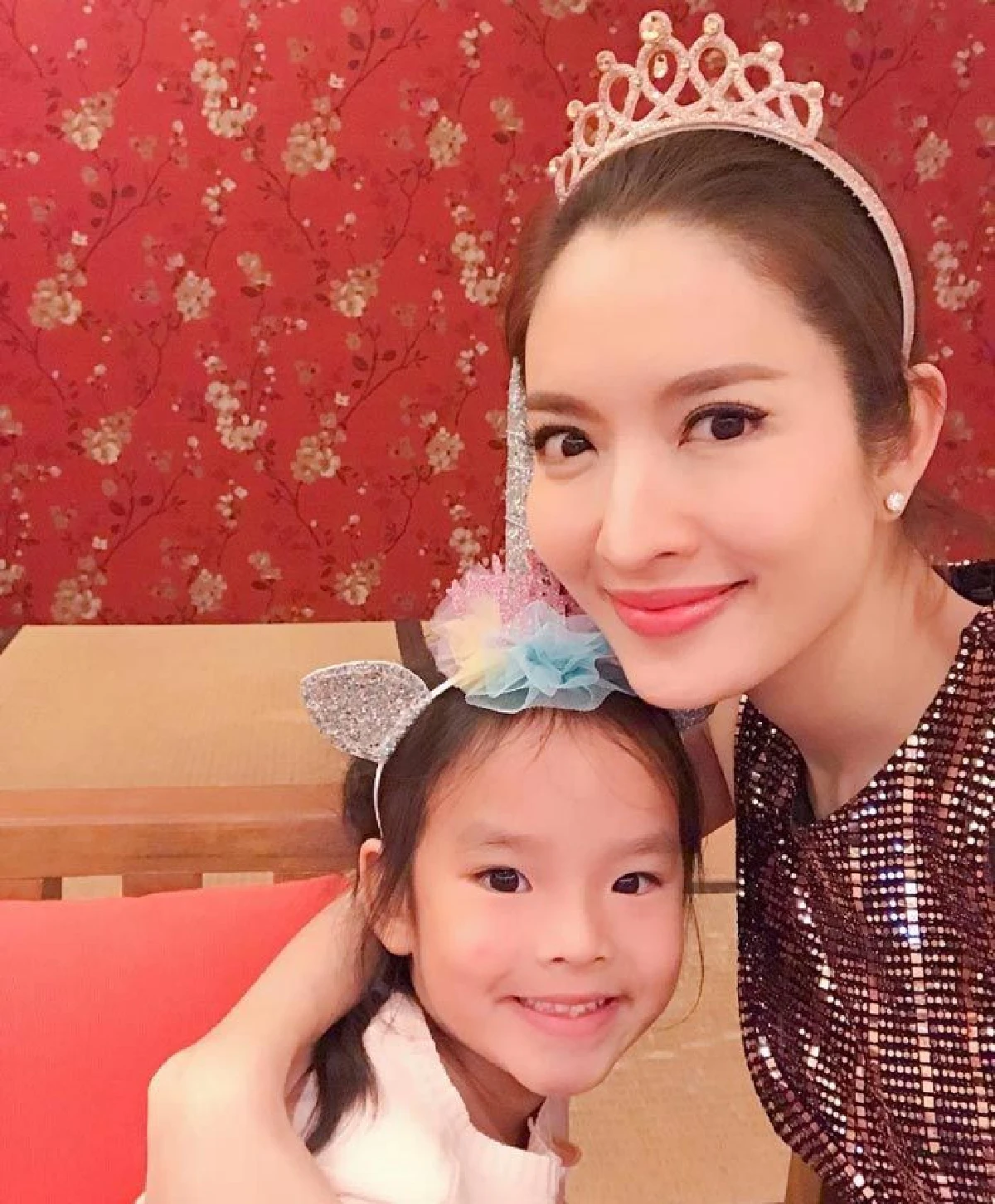 “คุณน้าน้องปีใหม่” เตือน "แมท ภีรนีย์” อย่าดึงชื่อหลานเข้าไปเกี่ยวข้องในเรื่องของผู้ใหญ่