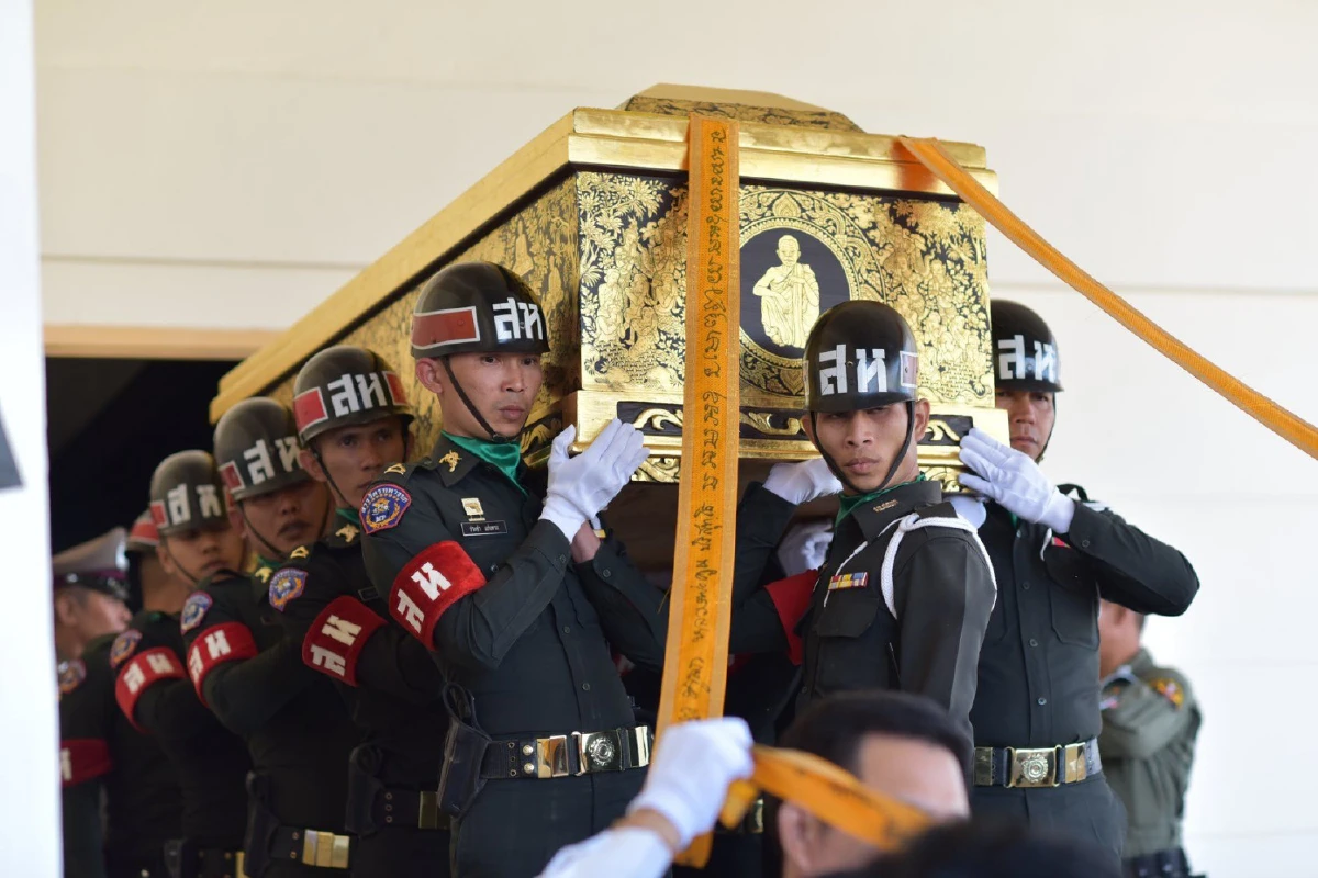 เคลื่อนสรีระสังขาร "หลวงพ่อคูณ" เตรียมพระราชทานเพลิงคืนนี้