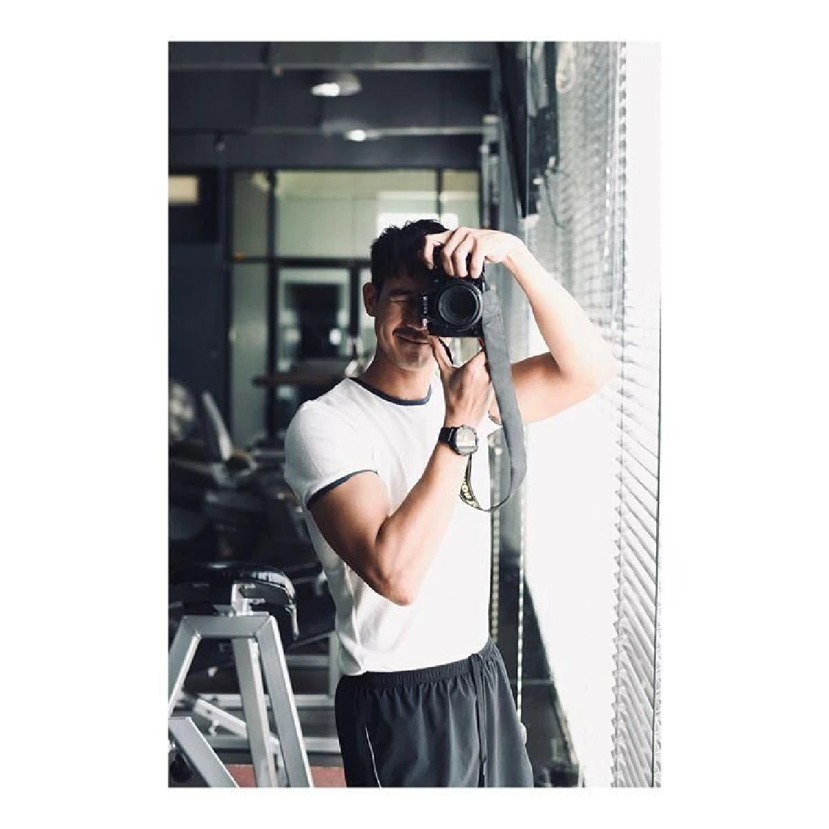 รักจึงหยอกเล่น! เวียร์ ลงภาพถ่ายฝีมือ เบลล่า ประชดว่าภาพสวยคมมาก