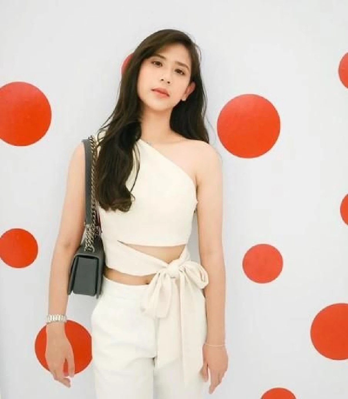 หน้าตาดีทั้งครอบครัว "ป๋อ ณัฐวุฒิ" อวดภาพหลานสาว "น้องทอง" สวยระดับนางเอก