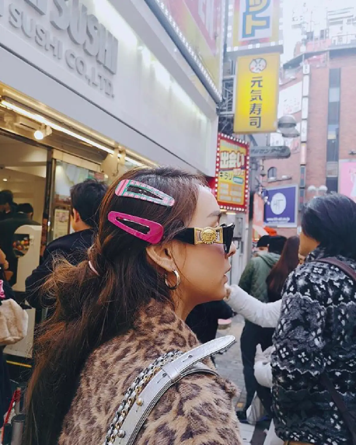 อัพเดทภาพแฟชั่นเทรนด์ติดกิ๊บ..ที่ยังคงฮิตอย่างต่อเนื่องในหมู่คนบันเทิง