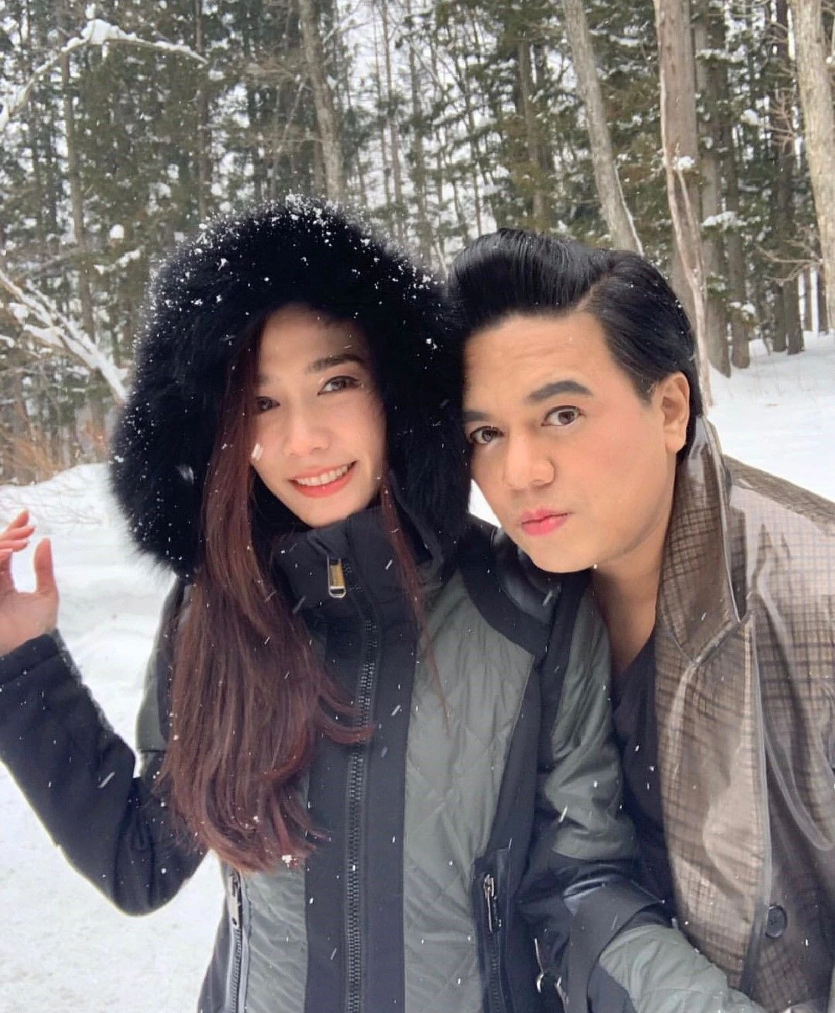 สวยครบจบที่แม่! อั้ม พัชราภา แต่งหน้าเบาๆจัดลุคสวยสดใสไปเล่นสกี