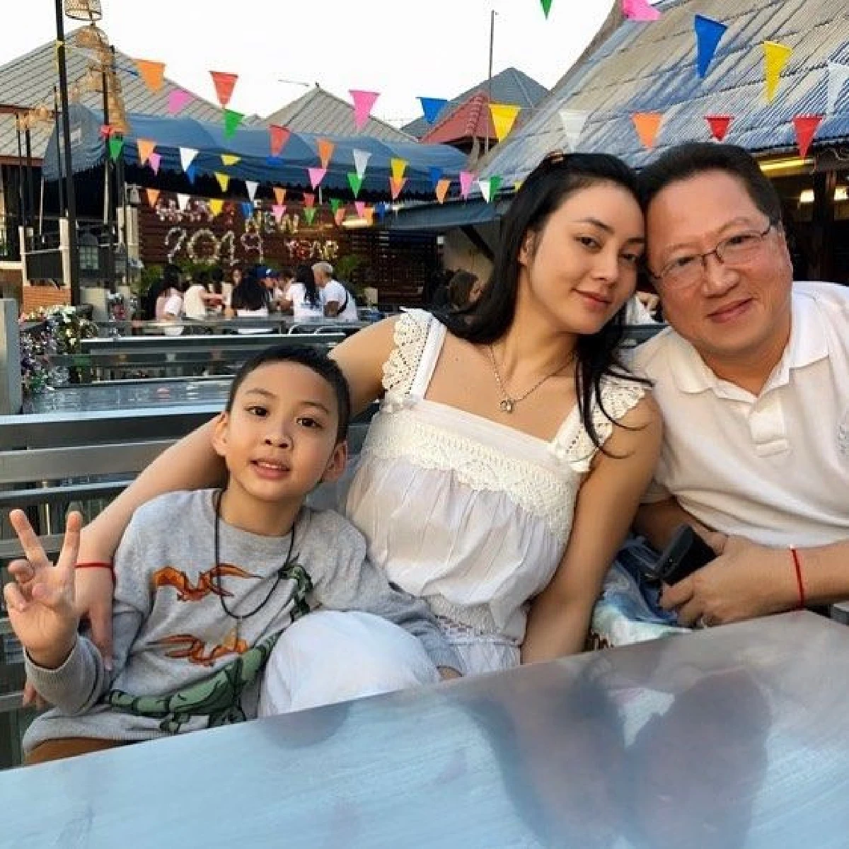 ทนอยู่เพื่อลูก! ตั๊ก บงกช โพสต์ชวนสงสัย ลั่นอยากให้ น้องข้าวหอม จิตใจดีดั่งลุงตูน