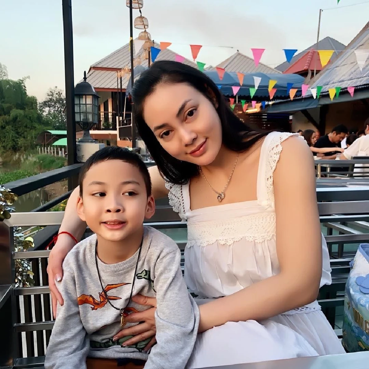 ทนอยู่เพื่อลูก! ตั๊ก บงกช โพสต์ชวนสงสัย ลั่นอยากให้ น้องข้าวหอม จิตใจดีดั่งลุงตูน