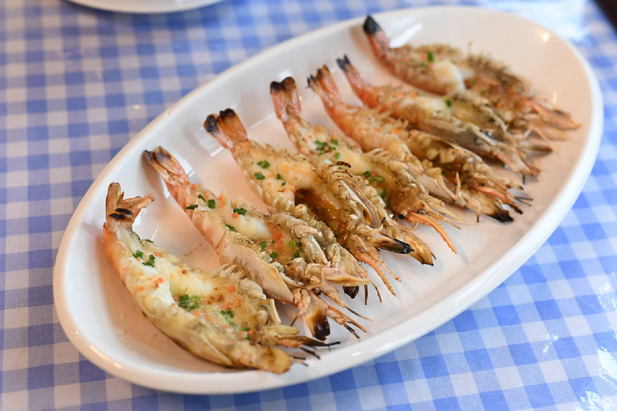 ซีฟู้ดสดแซ่บฟิน บ้านสินทะเล