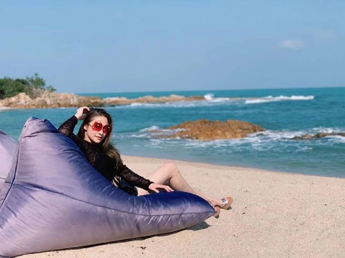 ส่องทริป นาตาลี เซ็กซี่หนีฝุ่น! อวดผิวขาวเนียนเที่ยวเกาะสมุย