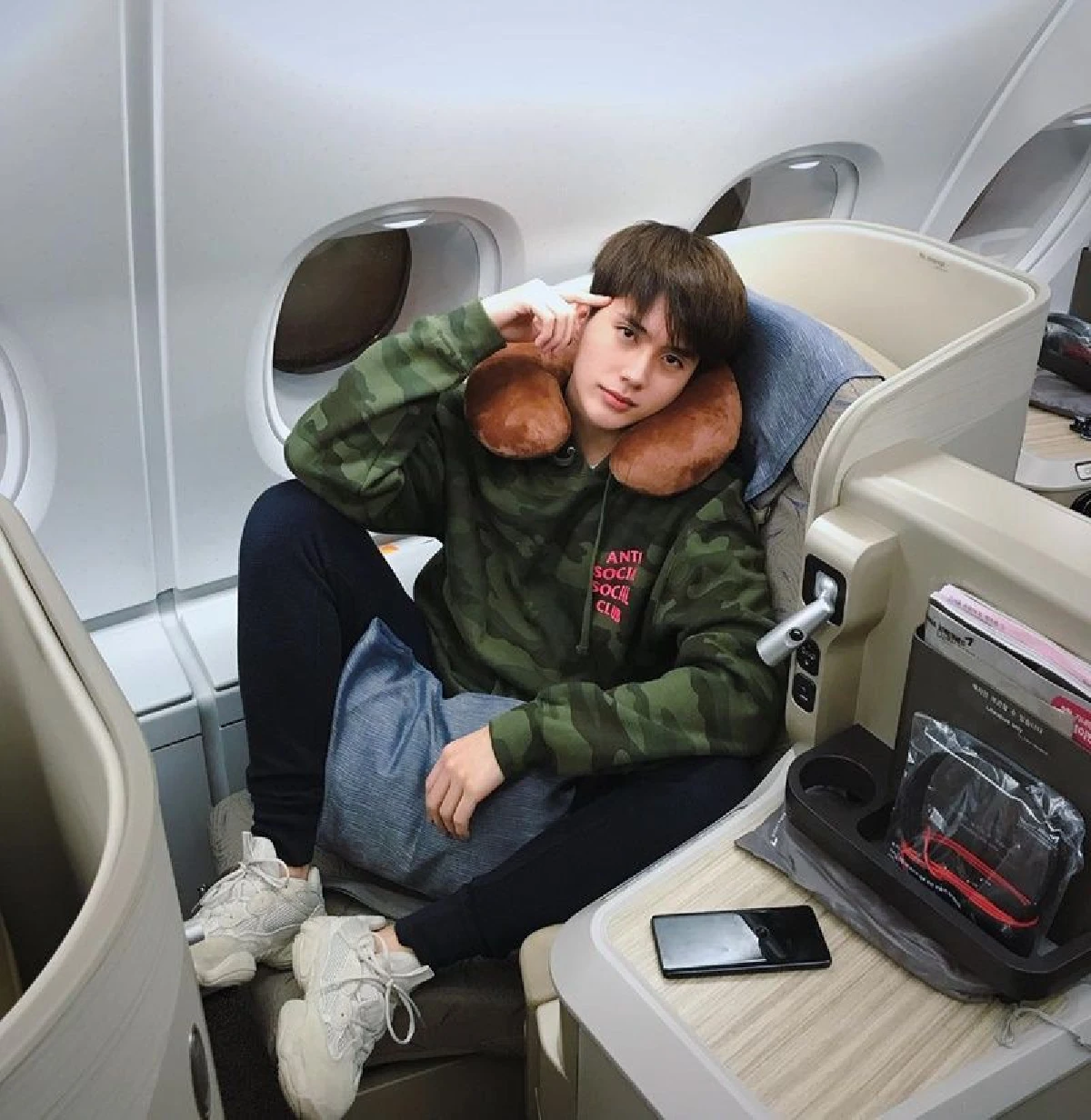 ท่าโฉลงคิ้วบอย! 10 ภาพ อิน สาริน-พ่อเพิ่ม หล่อละมุนจนสาวๆใจละลาย