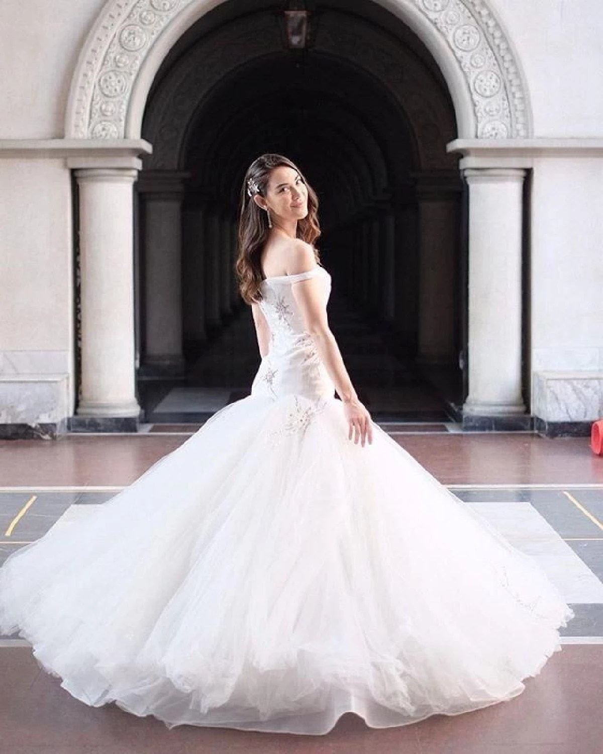 ออร่าเจ้าสาวจับ! แมท ภีรนีย์ เผยลุคสวยปังจากละครลิขิตรักข้ามดวงดาว