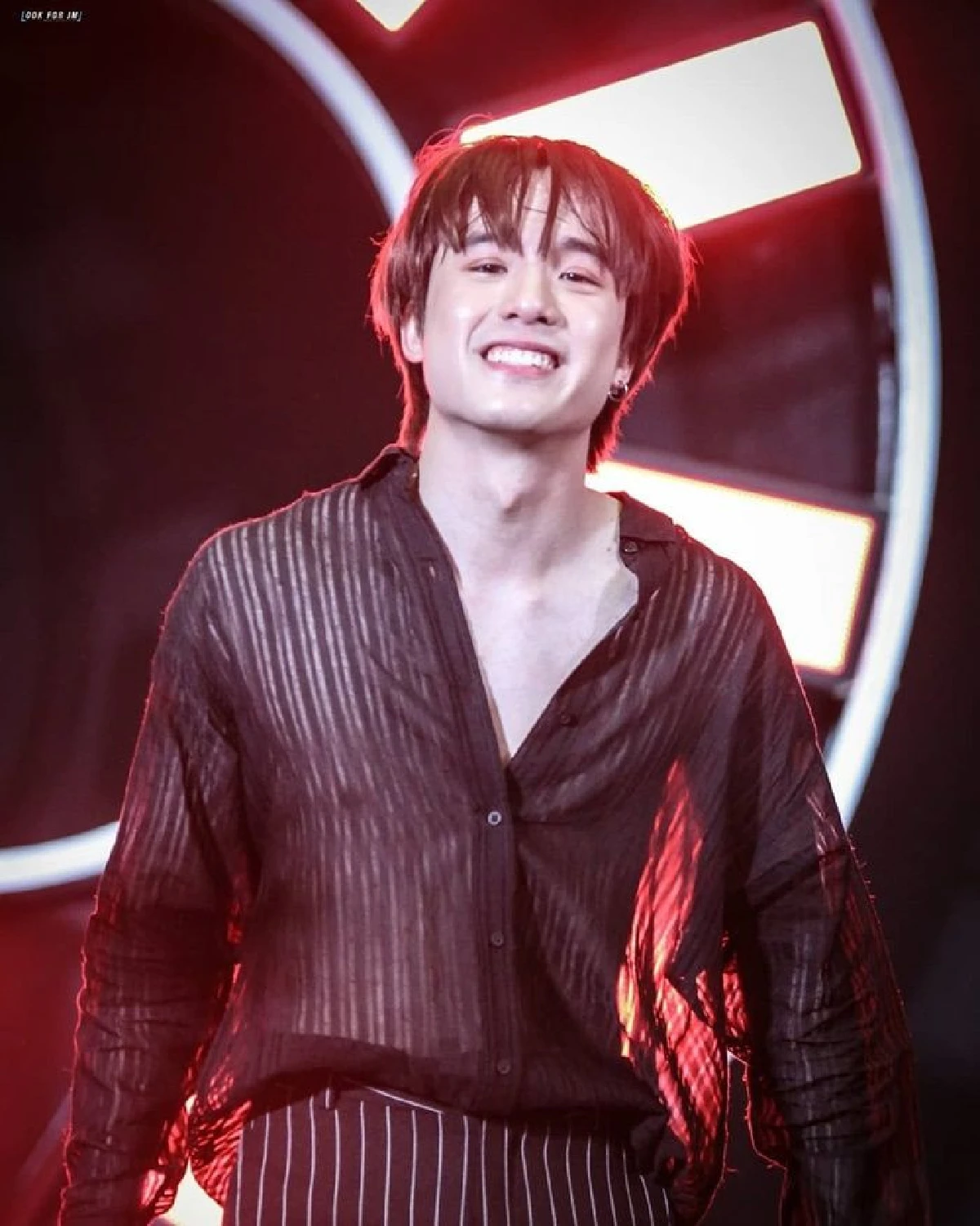 ผู้ชายหวานๆเอว 25! เจมส์ ธีรดนย์ กับแฟชั่นสุดเก๋ไม่สนคนมองเป็นเกย์