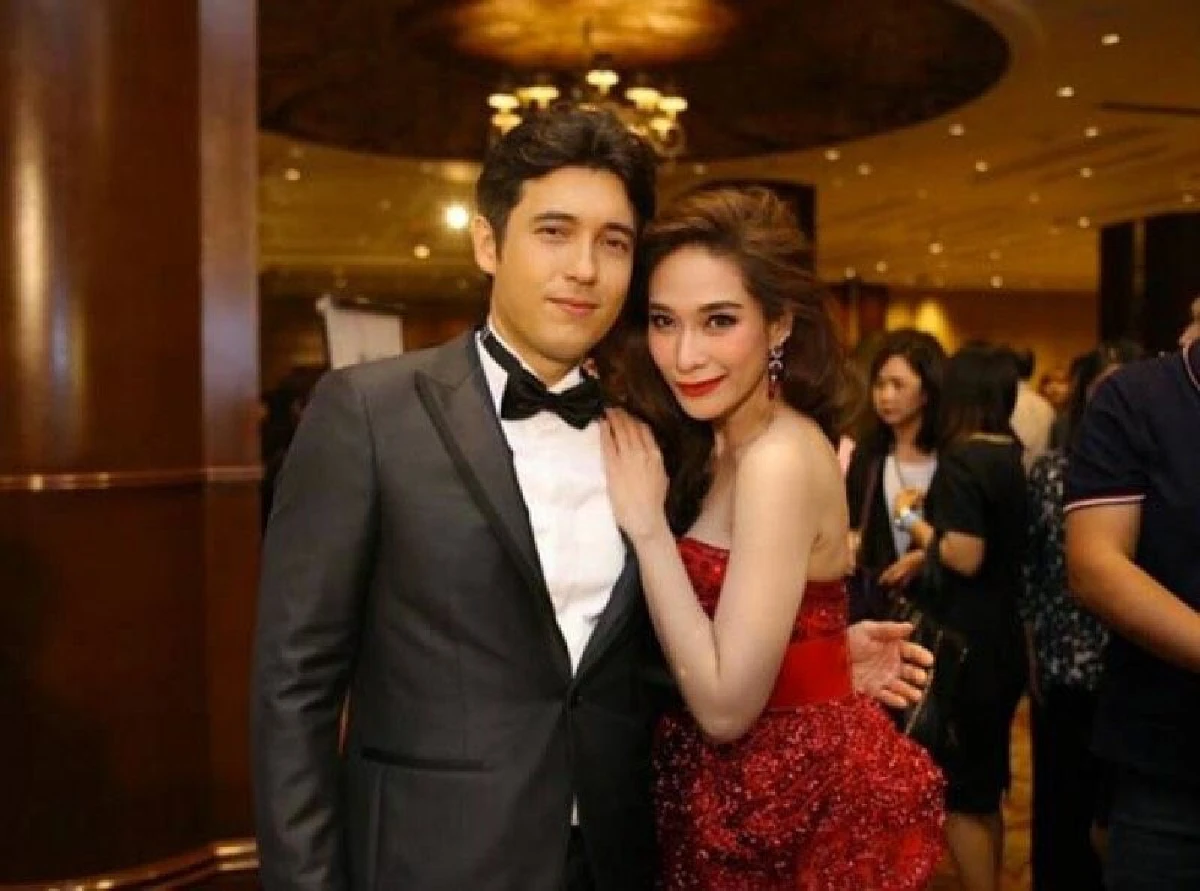 “แอนดริว" เคลื่อนไหวแบบงงๆ! หลังมีข่าวซุ่มคบ “พลอย" มาร่วมปี