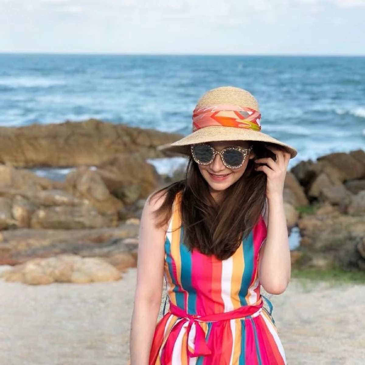 ส่องทริป นาตาลี เซ็กซี่หนีฝุ่น! อวดผิวขาวเนียนเที่ยวเกาะสมุย