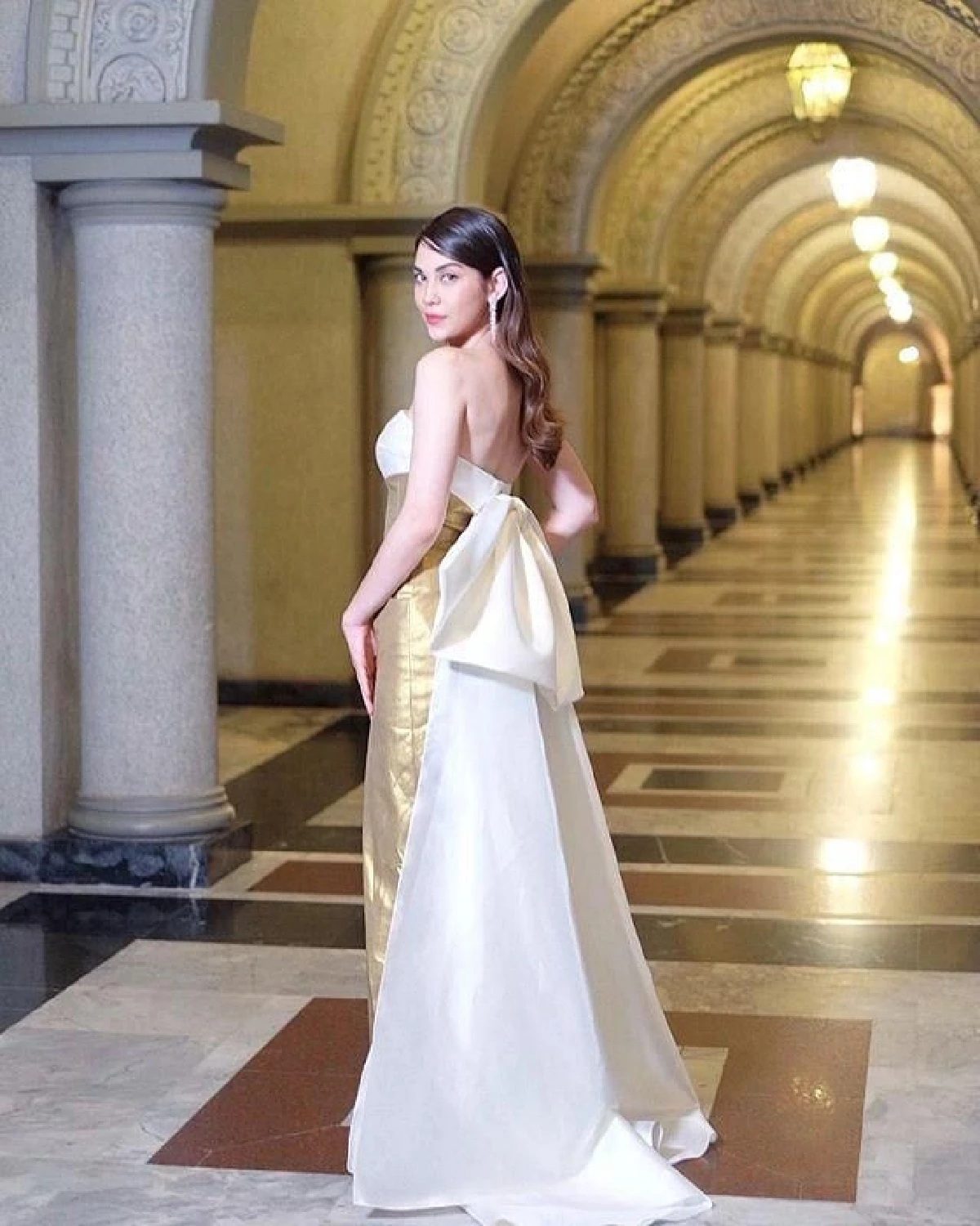 ออร่าเจ้าสาวจับ! แมท ภีรนีย์ เผยลุคสวยปังจากละครลิขิตรักข้ามดวงดาว