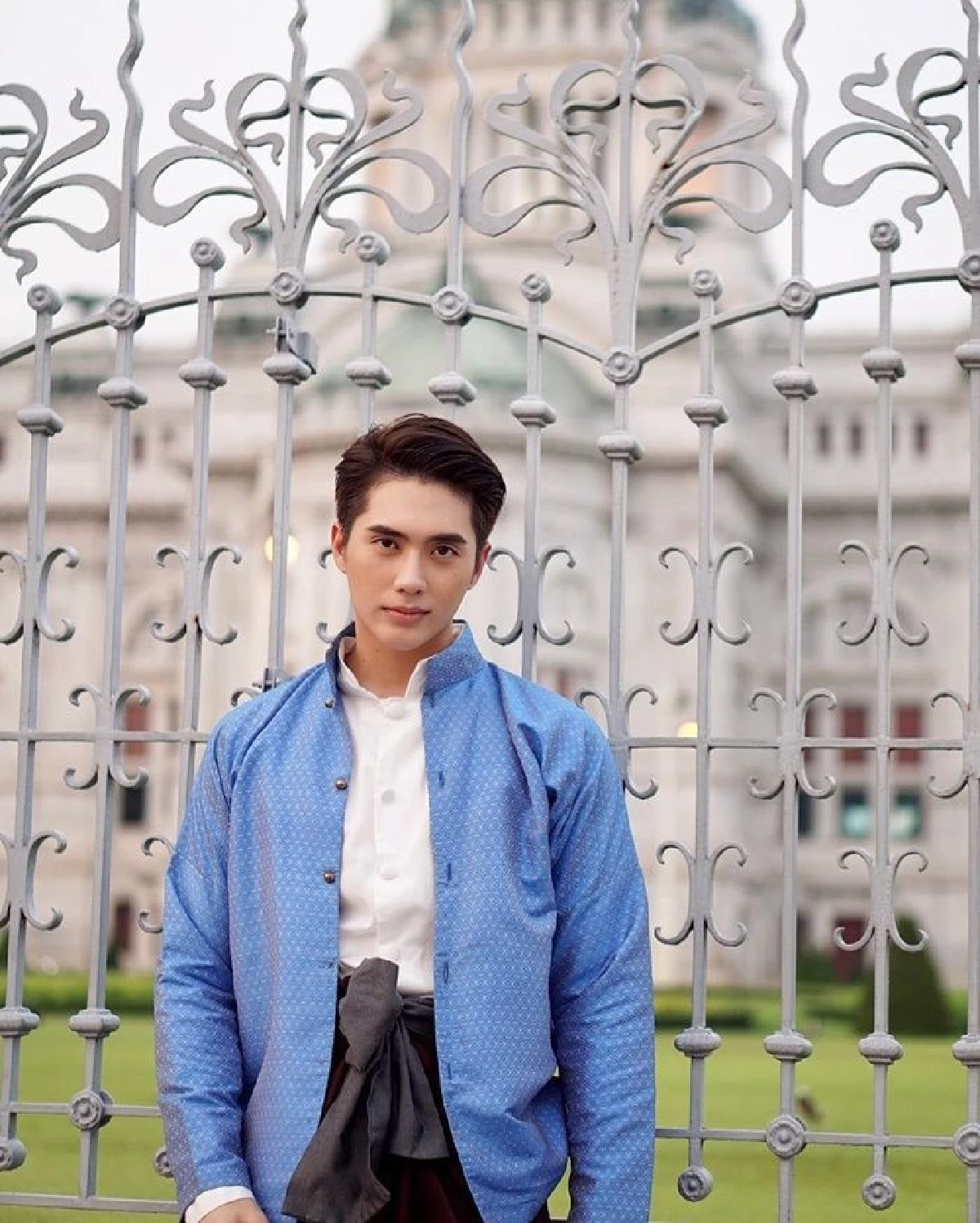 ท่าโฉลงคิ้วบอย! 10 ภาพ อิน สาริน-พ่อเพิ่ม หล่อละมุนจนสาวๆใจละลาย