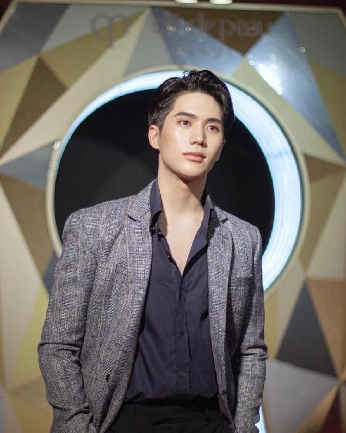 ท่าโฉลงคิ้วบอย! 10 ภาพ อิน สาริน-พ่อเพิ่ม หล่อละมุนจนสาวๆใจละลาย