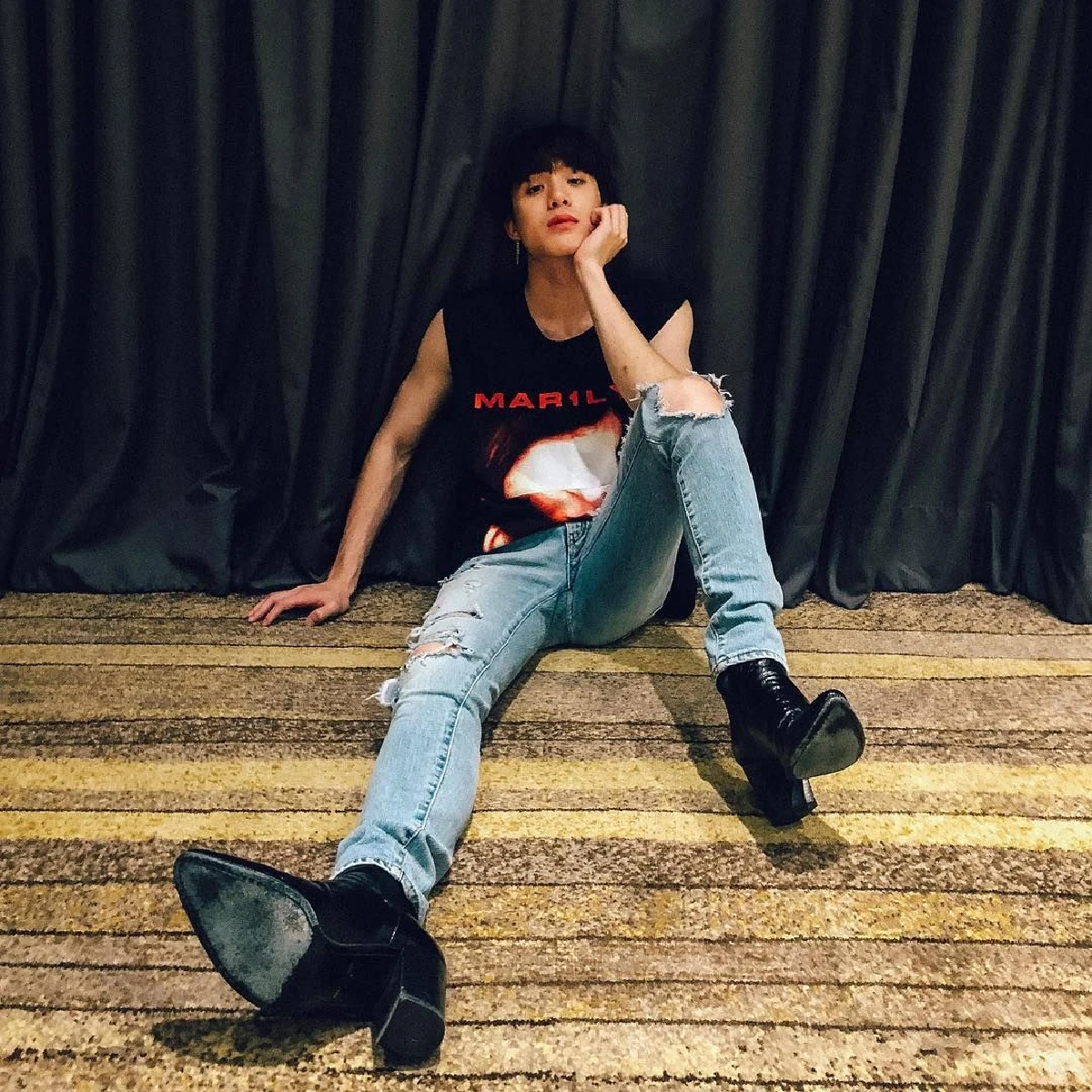 ผู้ชายหวานๆเอว 25! เจมส์ ธีรดนย์ กับแฟชั่นสุดเก๋ไม่สนคนมองเป็นเกย์