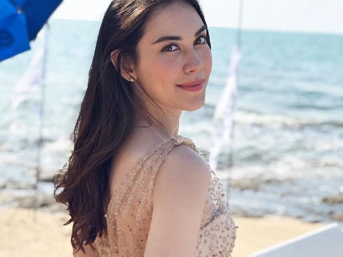 ออร่าเจ้าสาวจับ! แมท ภีรนีย์ เผยลุคสวยปังจากละครลิขิตรักข้ามดวงดาว